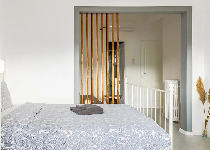 Ultracentral Lovely Flat